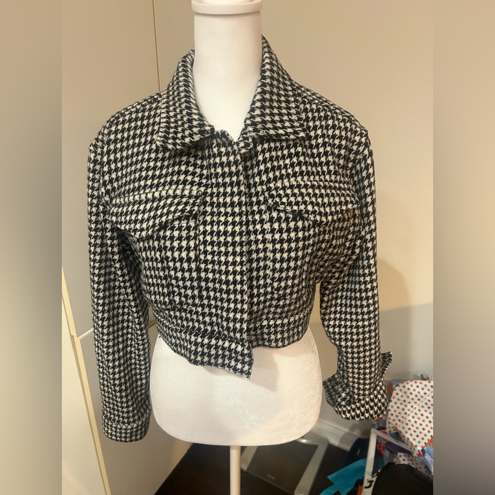 Houndstooth check crop jacket